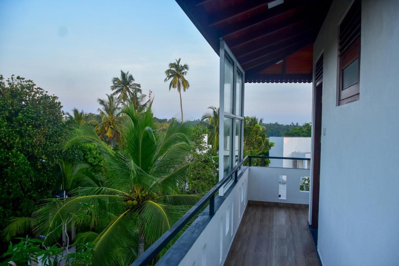 Villa Araliya Hikkaduwa Exterior photo