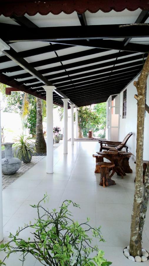 Villa Araliya Hikkaduwa Exterior photo