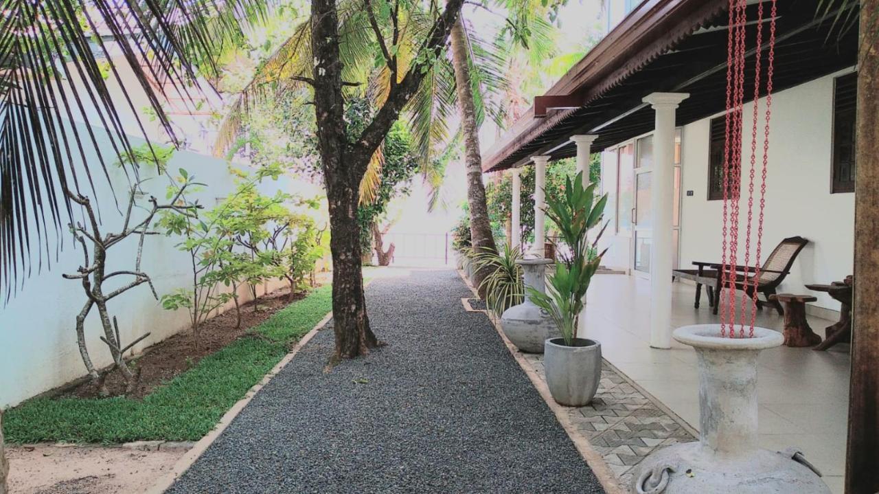 Villa Araliya Hikkaduwa Exterior photo
