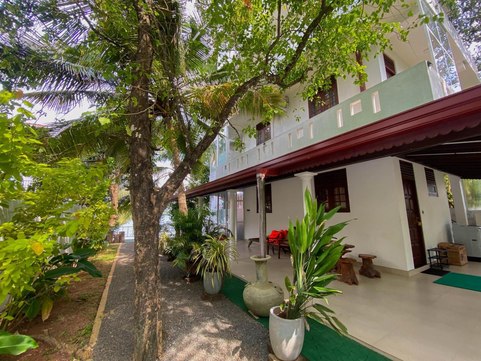 Villa Araliya Hikkaduwa Exterior photo